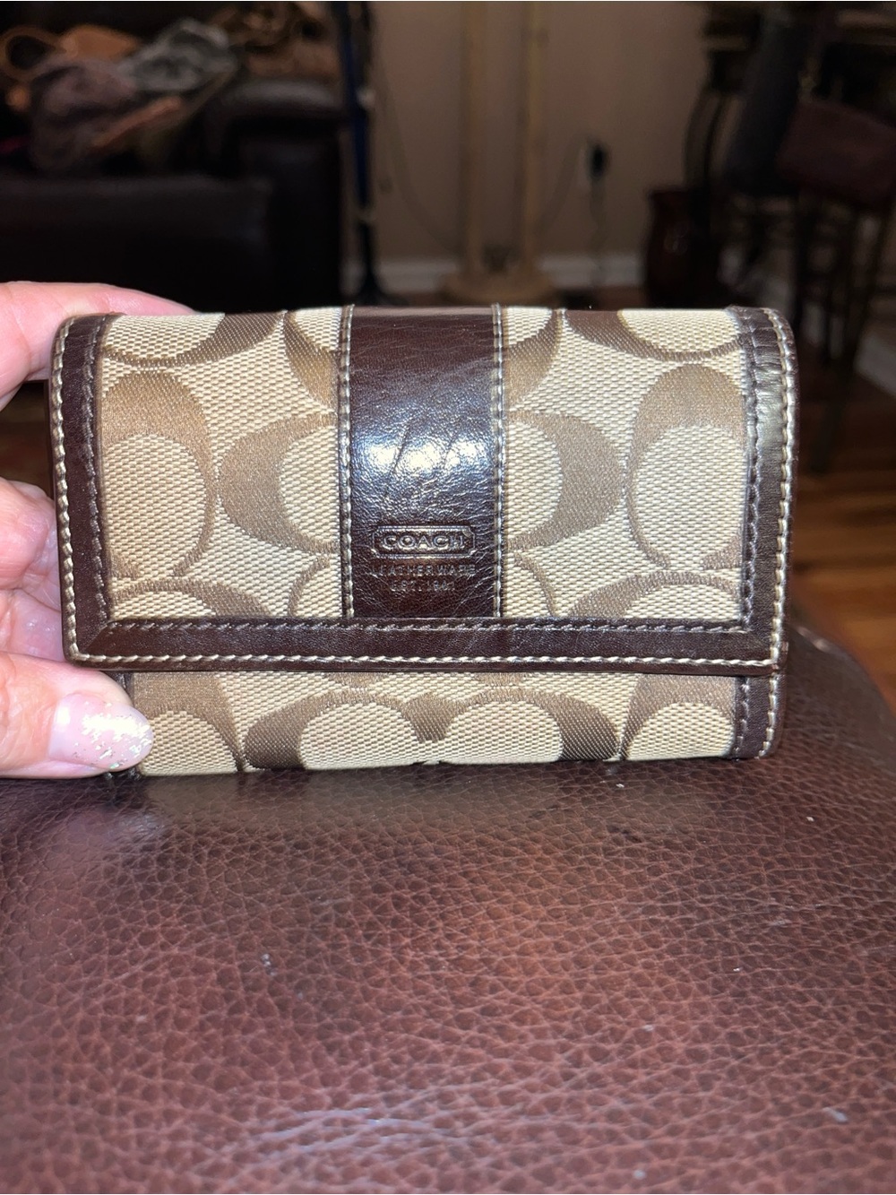 EUC Authentic Y2K Coach Hampton Signature Compact Wallet